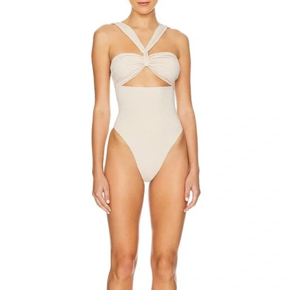 Colt One Piece in Coconut & cover up skirt
Riot Swim - Picture 1 of 7